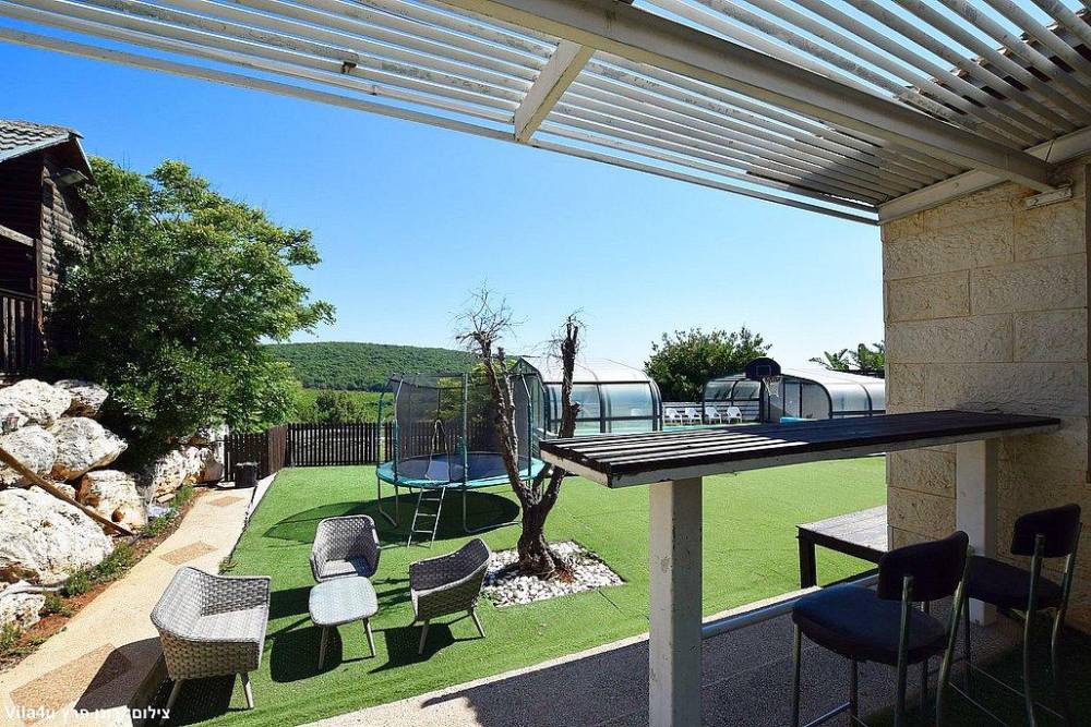 228585 גלרית חוץ, לירון בגליל ריזורט, וילה  באבן מנחם וילות - Vila 4 U