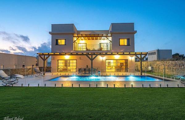 אחוזת אדמה דלתון