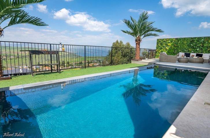 וילה אריאה כנרת הבריכה